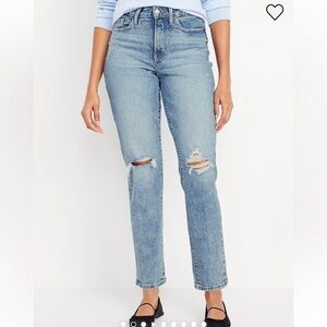 NWOT. Old Navy Curvy Sky-Hi Straight jeans. Size 2.